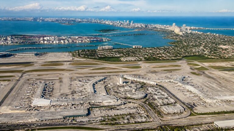Flight to Miami