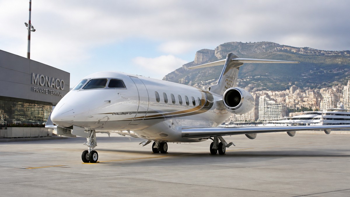 ターシャ Challenger 350 — Charter the super-midsize benchmark | SmartPrivateJet