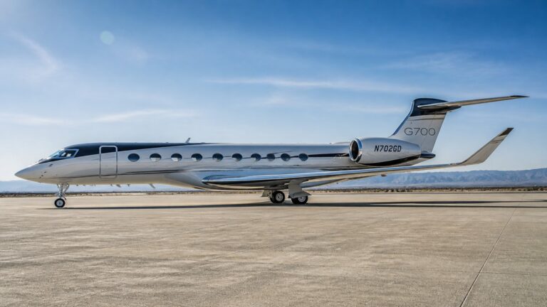 Gulfstream G700